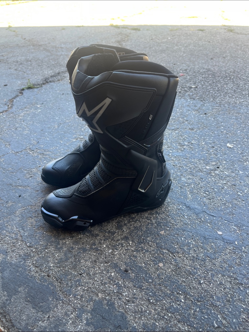 Alpinestars Black Racing Motorcycle Boots with Silver Logos - Picture 3 of 6